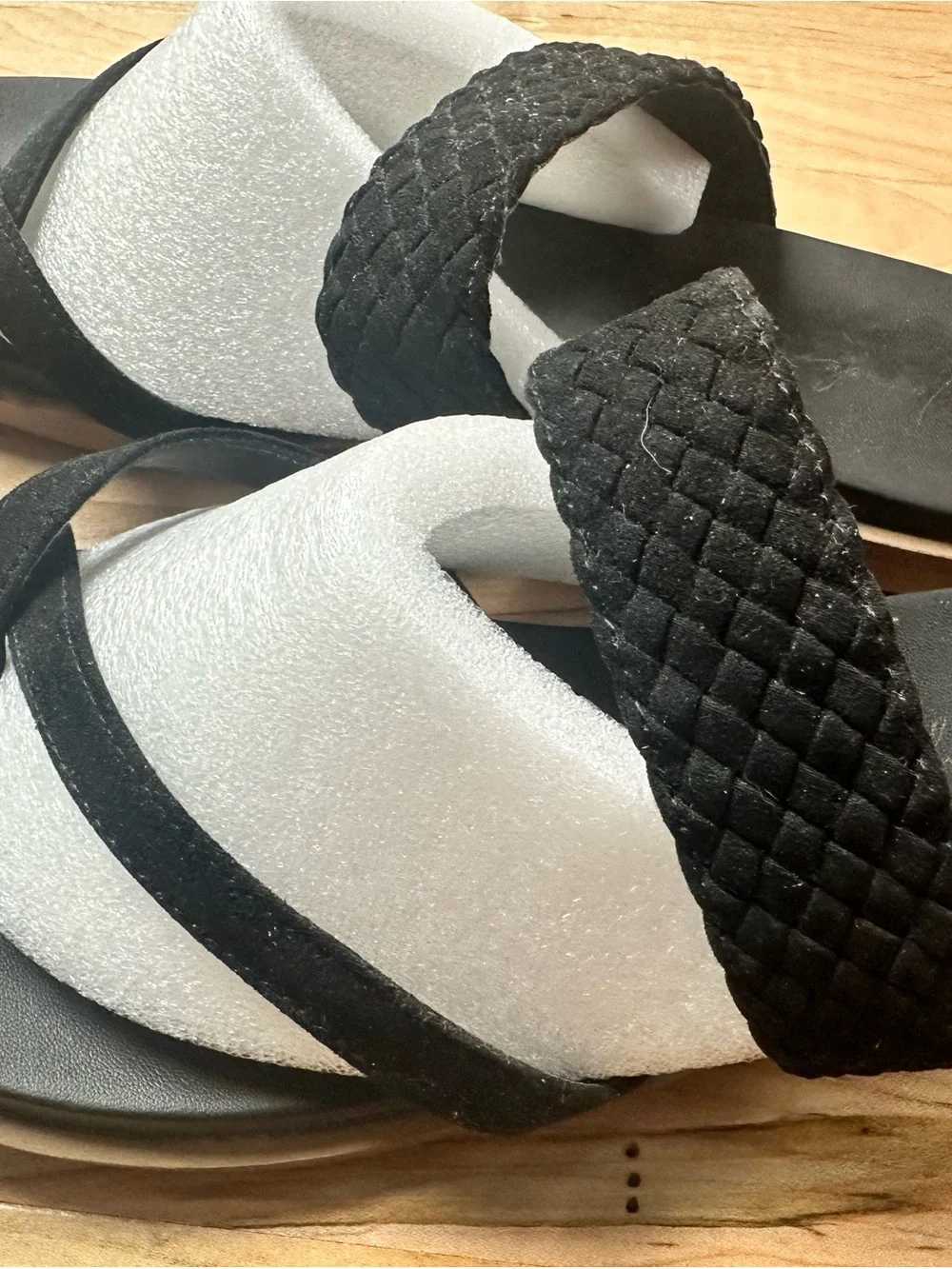 Wonderly Women’s Black and White Slide Sandals